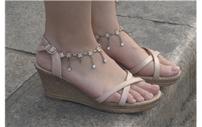 4k-靓丽美女的诱人美脚