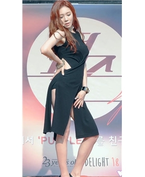 高跟长腿漂亮女神热舞饭拍秀13则