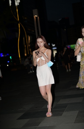 22811-4+99白皙苗条美女