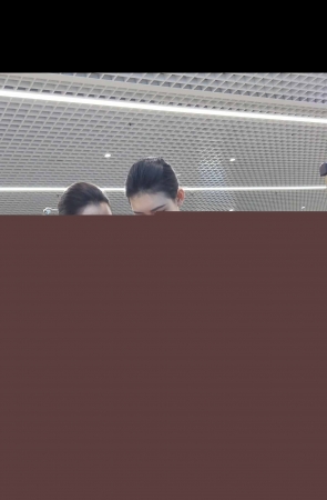 4K视频偶遇海航国际空乘旗袍高级灰丝二郎腿 2P