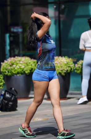 蜜桃提臀热裤 够紧