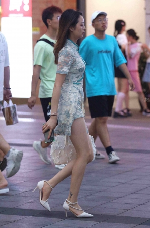 诱惑街拍美腿shaofu