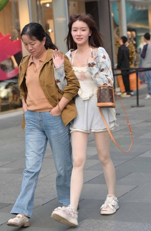 白丝袜的欲望240517-1-45 14P