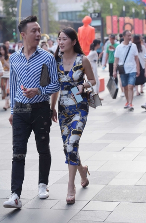 诱人的美女**