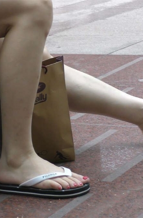 美艳到爆的少妇嫩脚