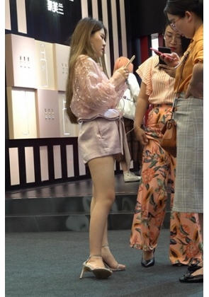 4K – 展会的极品高跟性感美女 [1.85 GB/MP4]