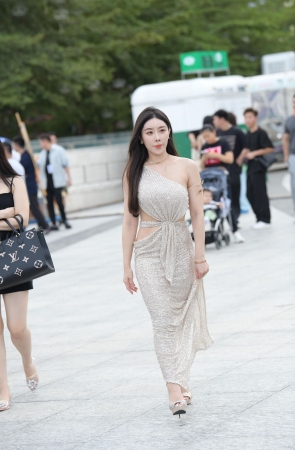 23914-1=74√柔情似水丰腴轻熟女～