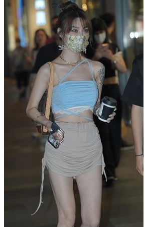 漂亮的美女(65P)