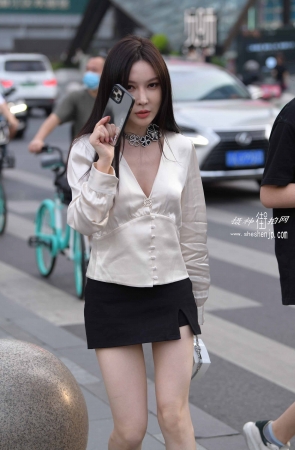 22615-4+143美腿闺蜜 25P