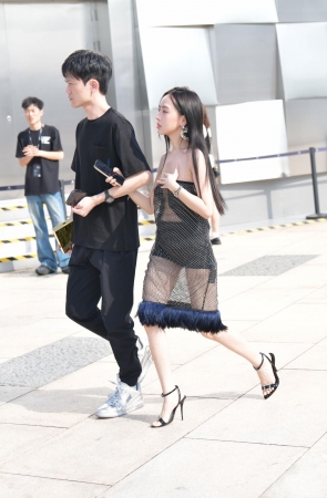 性感晚装的小仙女～