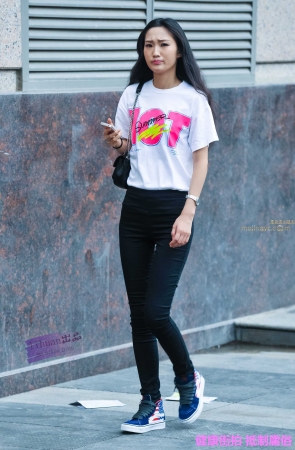 李欢原创——–黑裤，高挑丰满（12P）