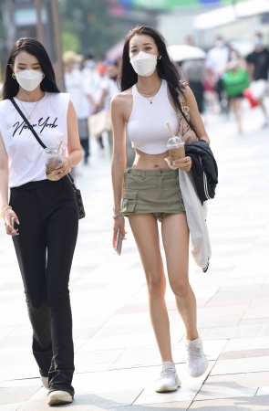 22827-18+65纤细美腿热裤 16P