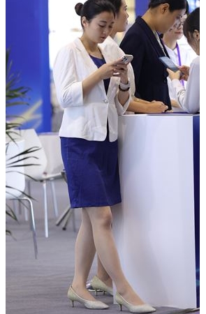 前台蓝裙美女(41P)