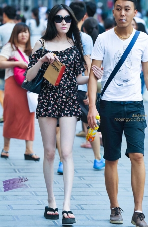 李欢原创——–美女，美腿（16P）