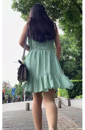 连衣裙小姐姐