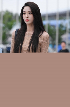 【摄神作品】2564-8=47√肤色紧身裤美女 8P