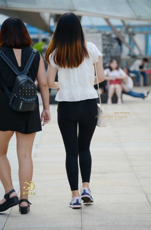 黑裤眼睛小妹（12P）