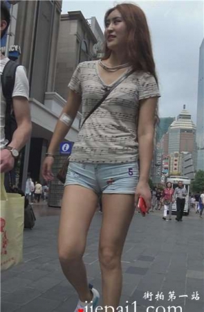 4k-街拍牛仔热裤蜜桃臀美腿MM [3.51 GB]