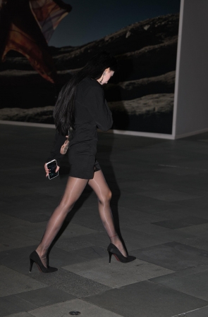 22619-19+105黑丝少妇