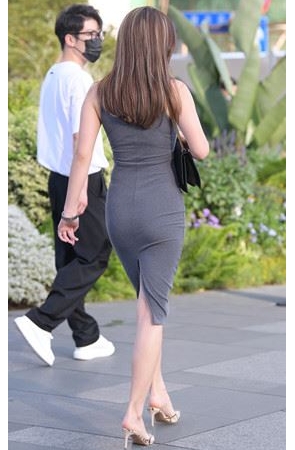 连体灰色紧身包臀裙美女(63P)