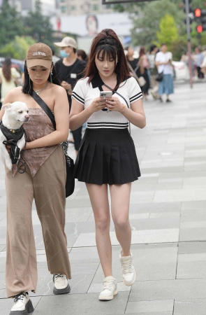 乖乖短裙很性感.240225-6-51 15P