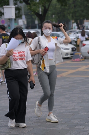 灰色性感紧身裤