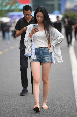 SH25-285-53√热裤美腿小姐姐