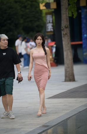 22814-3+109丰腴粉色少妇