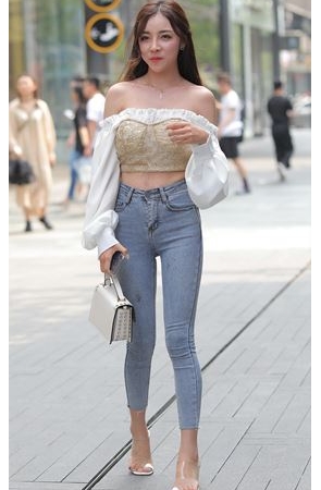 抹胸紧牛美女(114P)