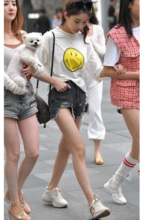 漂亮的小姐姐(40P)