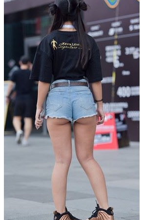 （套图）丰腴月牙妹子(60P)