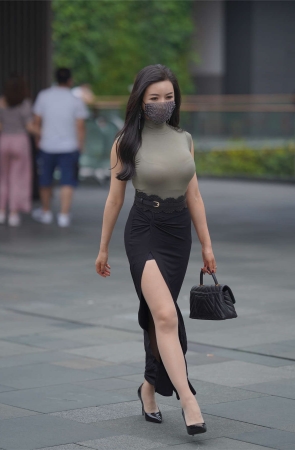 欣儿黑色长裙丝