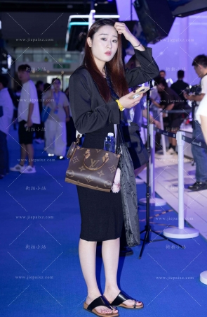 黑色裙凉鞋小姐姐 [19P]