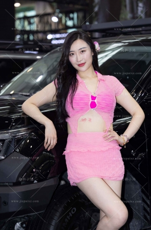 粉色裙美腿车模 [20P]