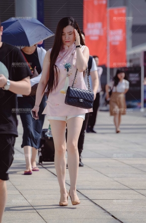 韵味的高跟美腿