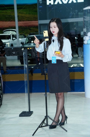 2024年10月某车展所有丝袜主播的高清图合集 16P