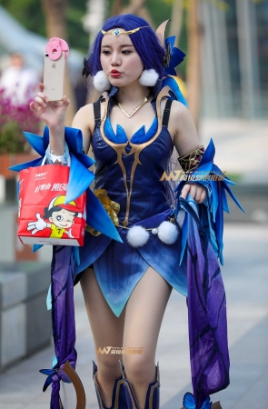 性感小嘴 COSPLAY