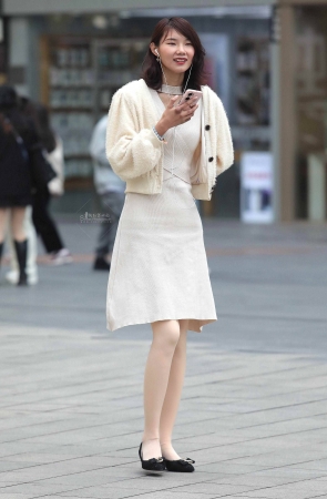 肉丝街拍高跟shaofu