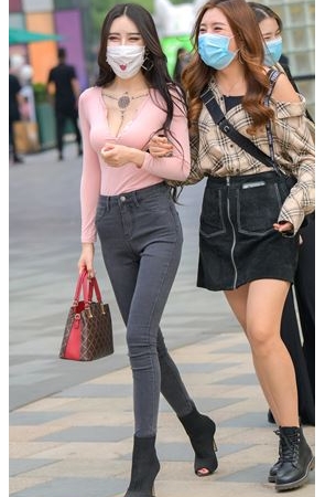 黑色牛仔高跟美眉(154P)