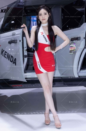 红短裙美腿车模 [21P]