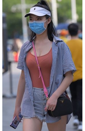 漂亮的小姐姐(55P)