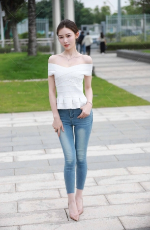 美丽动人的网红-敏敏【套图➕单反视频】 10P