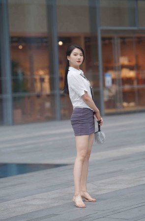 [kaine专区] 制服气质美女 面若桃花明眸皓齿 【图片➕视频】