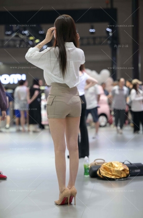 超级大长腿高跟主播 [18P]